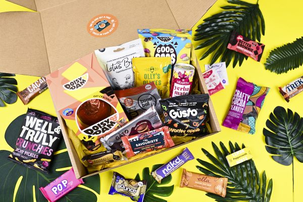 Treat Trunk March 2021 Healthy Snack Box 1200